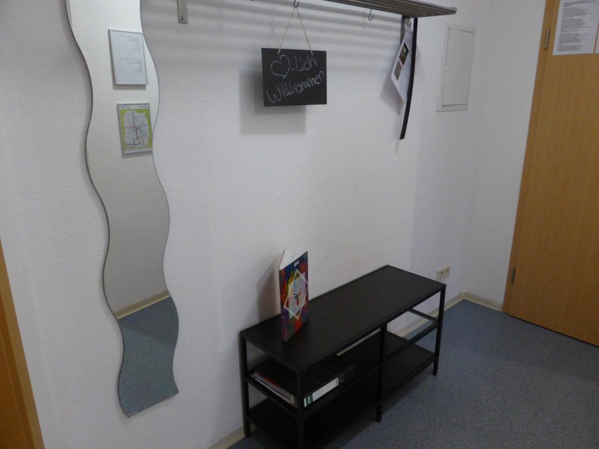 Apartment Friedrich Schiller, 2 Schlafzimmer, Balkon,kostenloses Wifi, Nähe Zentrum,