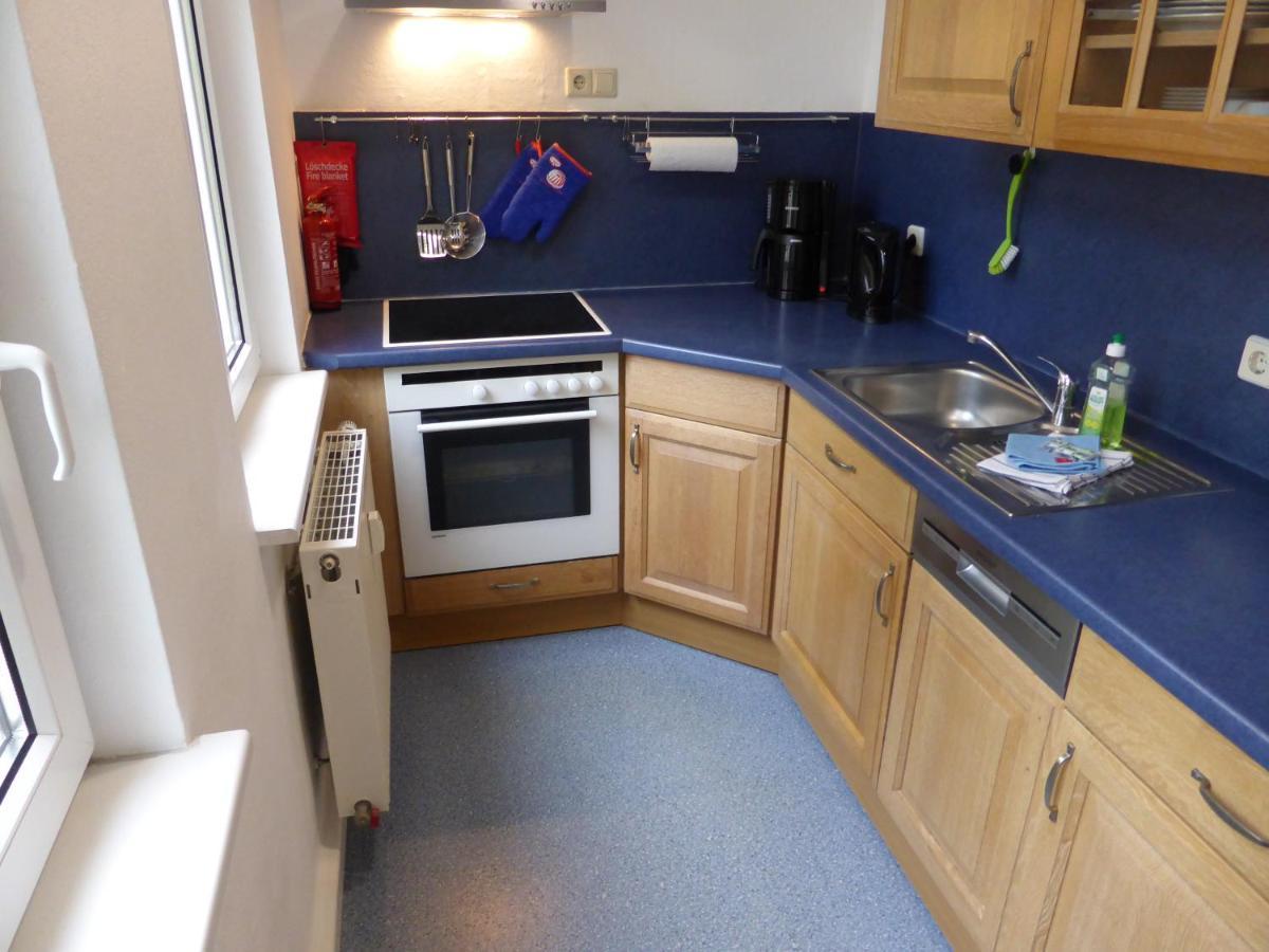 Friedrich Schiller, 2 Schlafzimmer, Balkon,kostenloses Wifi, Nähe Zentrum, Apartment