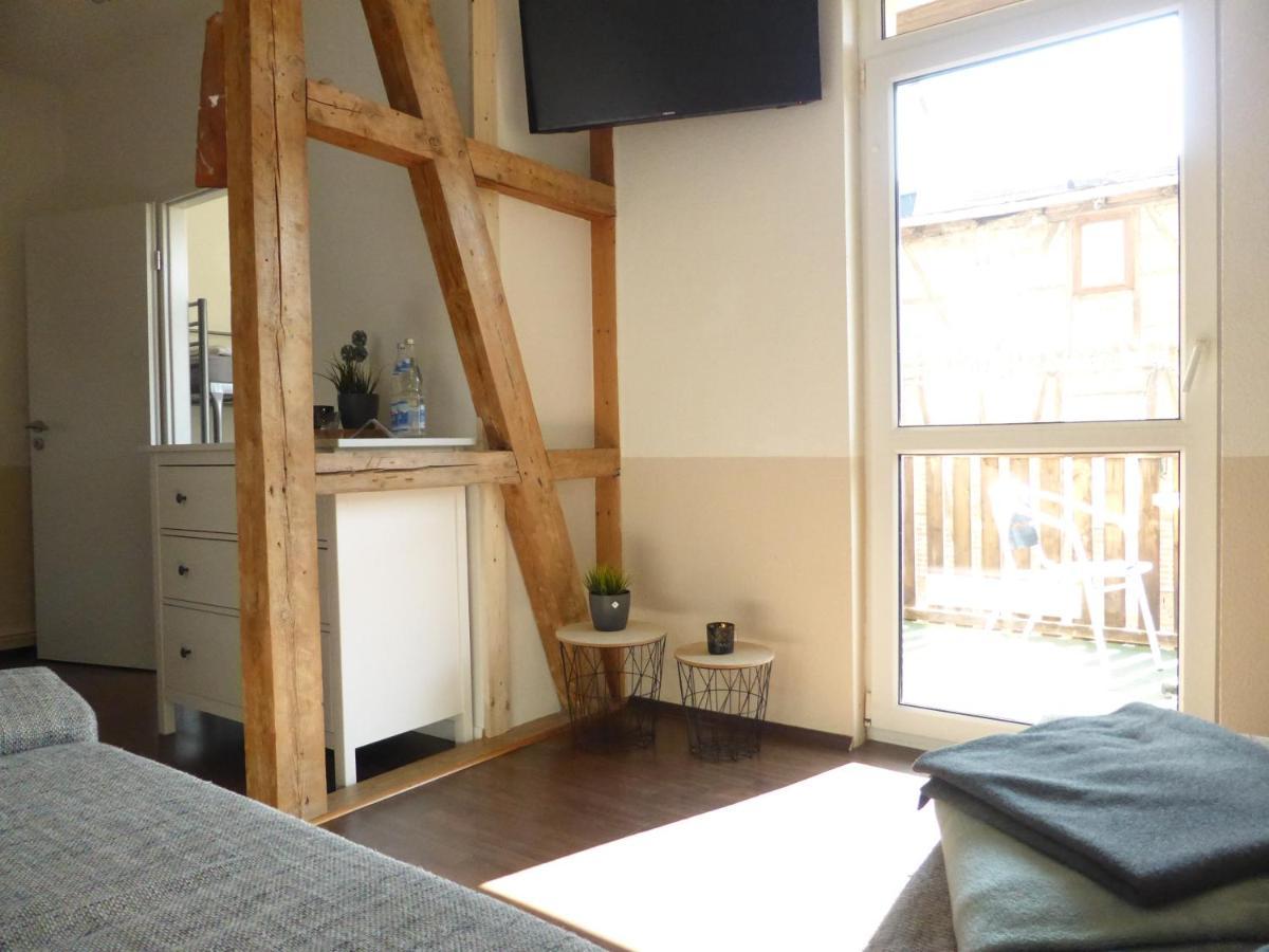 Friedrich Schiller, 2 Schlafzimmer, Balkon,kostenloses Wifi, Nähe Zentrum, *