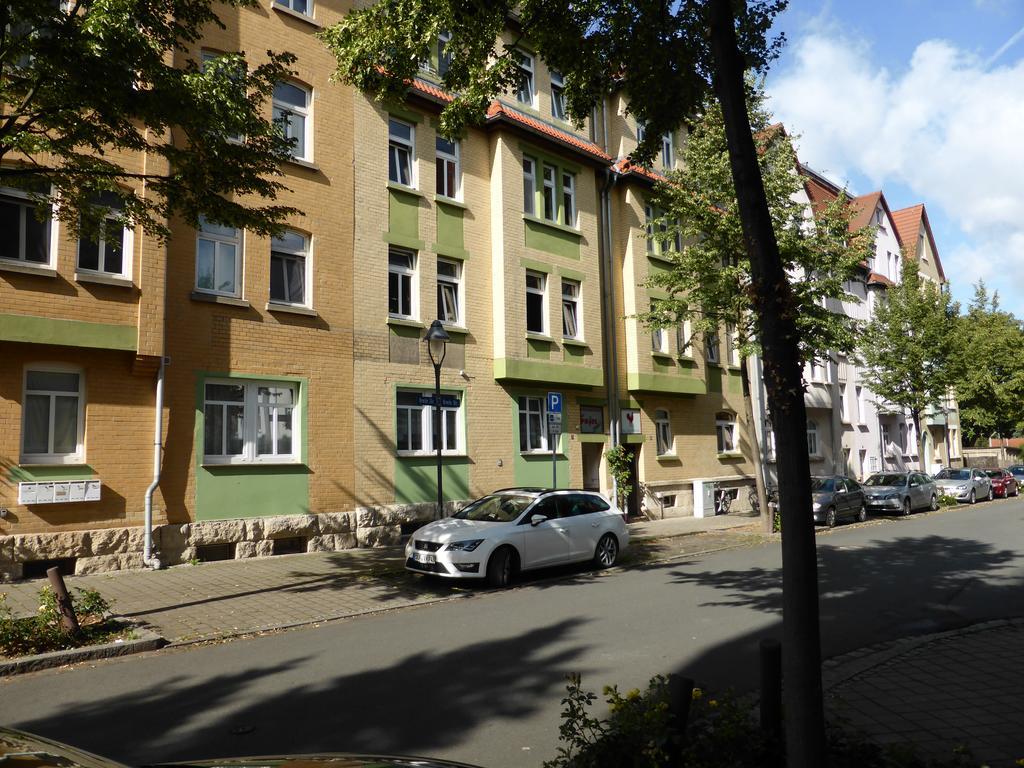 Apartment Friedrich Schiller, 2 Schlafzimmer, Balkon,kostenloses Wifi, Nähe Zentrum,
